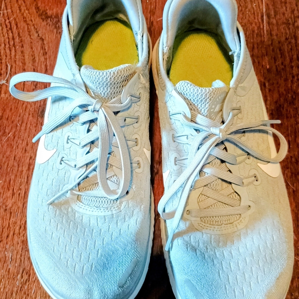 Nike Tennis Shoes